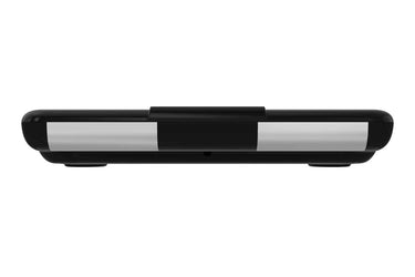 Frontal Ansicht eines flachen, schwarzen Körperanalysegeräts auf weißem Hintergrund – ideal zur Unterstützung von Eisbädern, Kältetherapie und Outdoor-Kälteanwendungen.