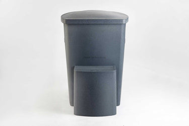 Polar Bear Eisbadewanne dunkle Steinoptik Rückansicht mit isolierendem Deckel und Trittstufe #farbe_steinoptik-dunkel